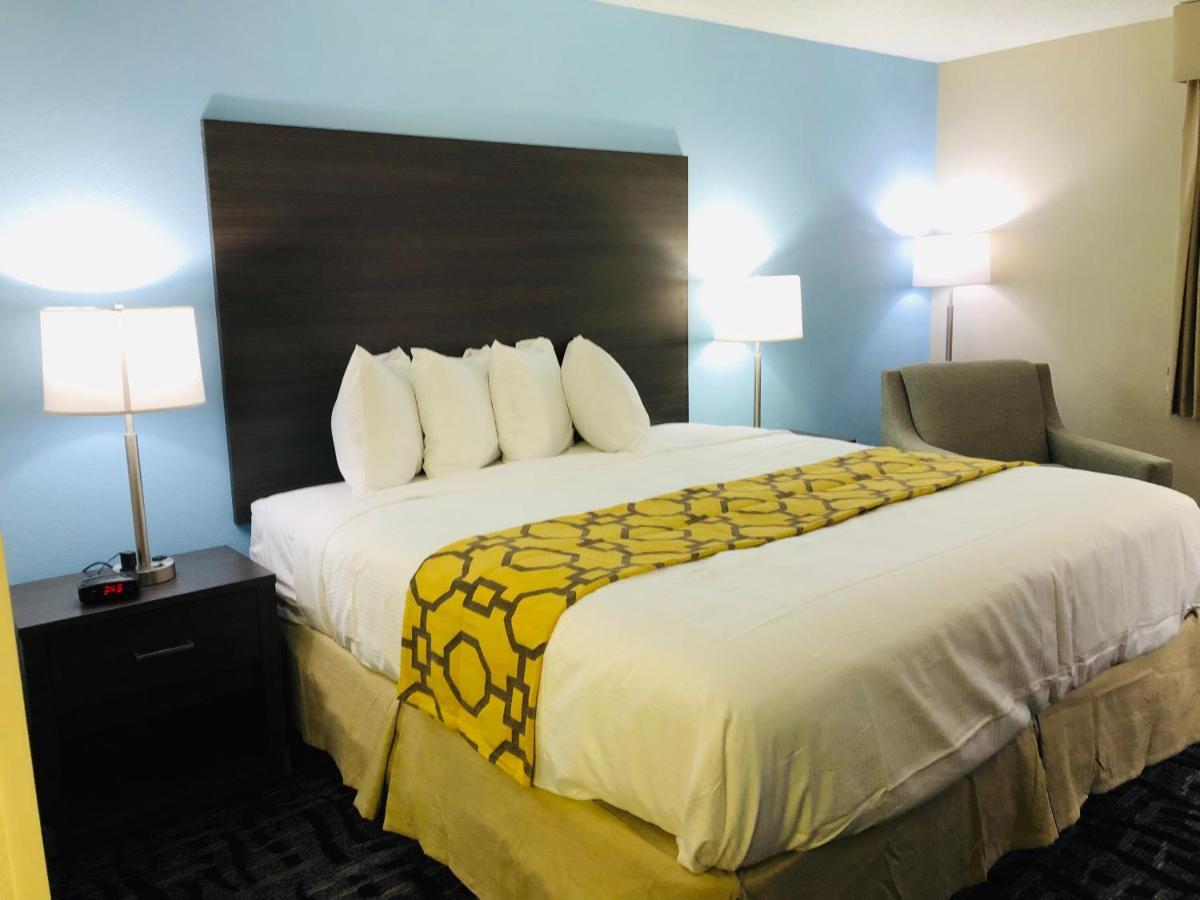 Baymont By Wyndham Hotel Joliet